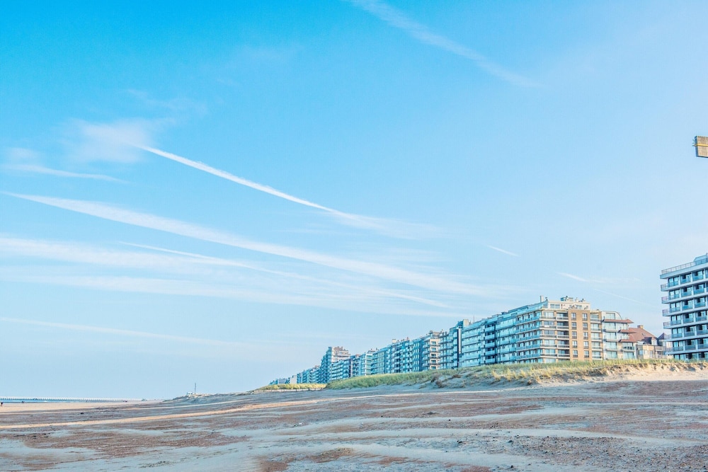 Apartment in Nieuwpoort With Coastal Views