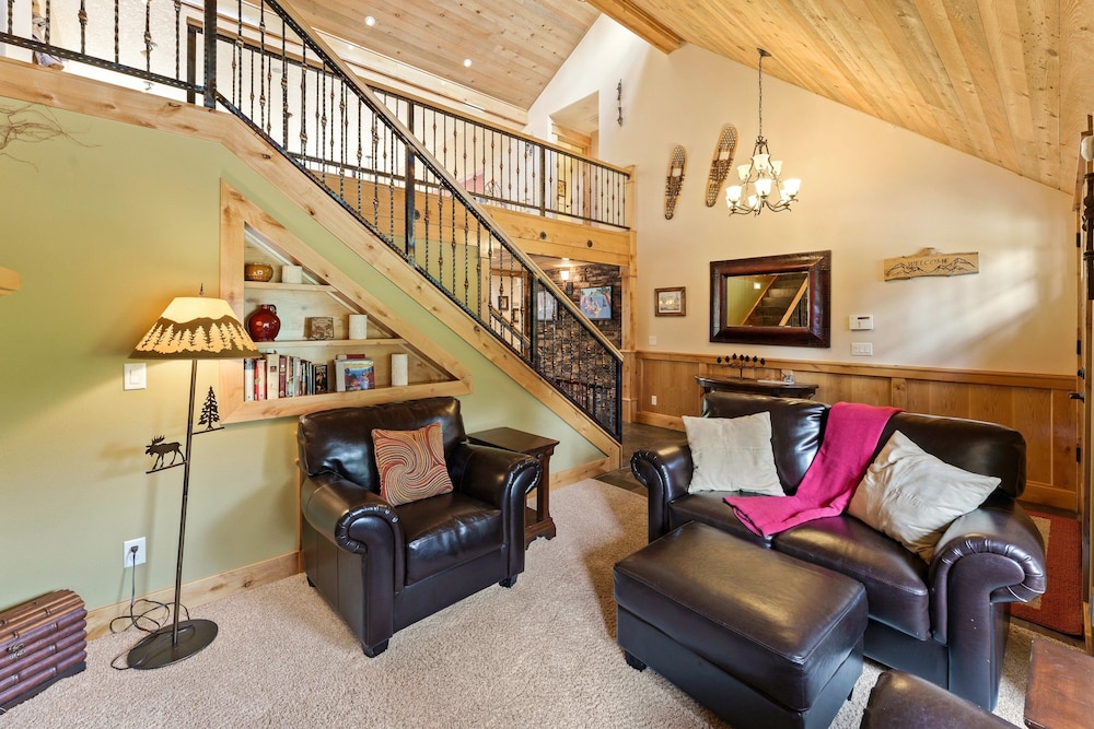 4 Red Fir 6 Bedroom Home