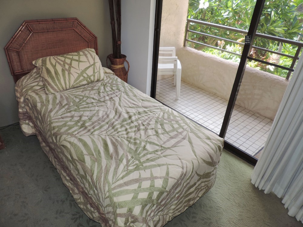 Polo Beach Club Vacation Rentals - APlus Resorts