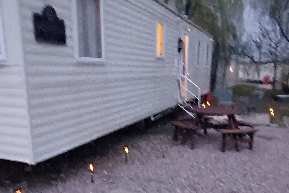 Luxury Family Lodge, Decking, Parking, Tattershall