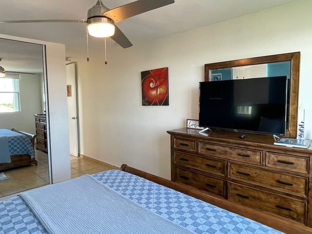 506 Ocean & Marina Views 3 Bed 2 Bath view 3