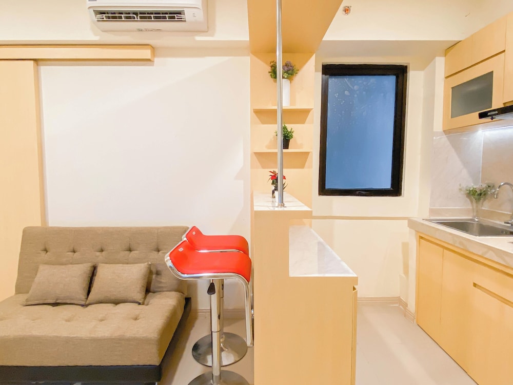 Modern Contemporary 2Br Apartment At Meikarta