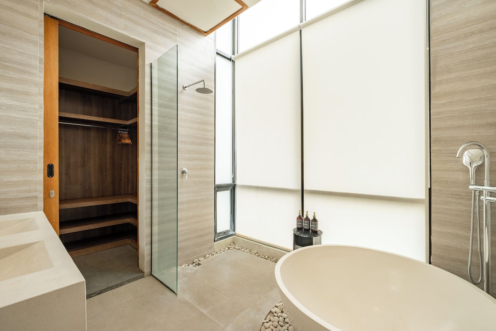 Villa Gaudi Dua by DVH Luxe Retreats 2BR