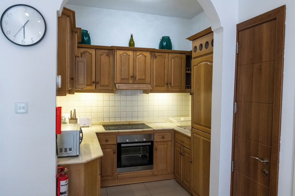 Cosy APT in Sliema- 2 mins walk from sea