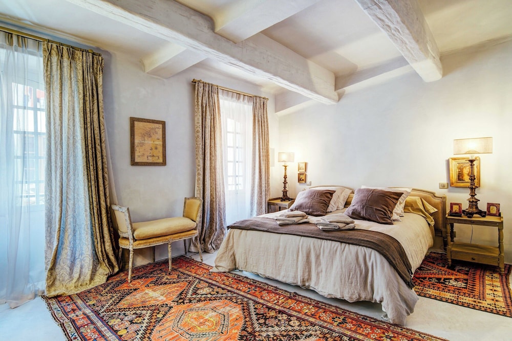 Studio Authentic Charm - In the Heart of Cannes view 2