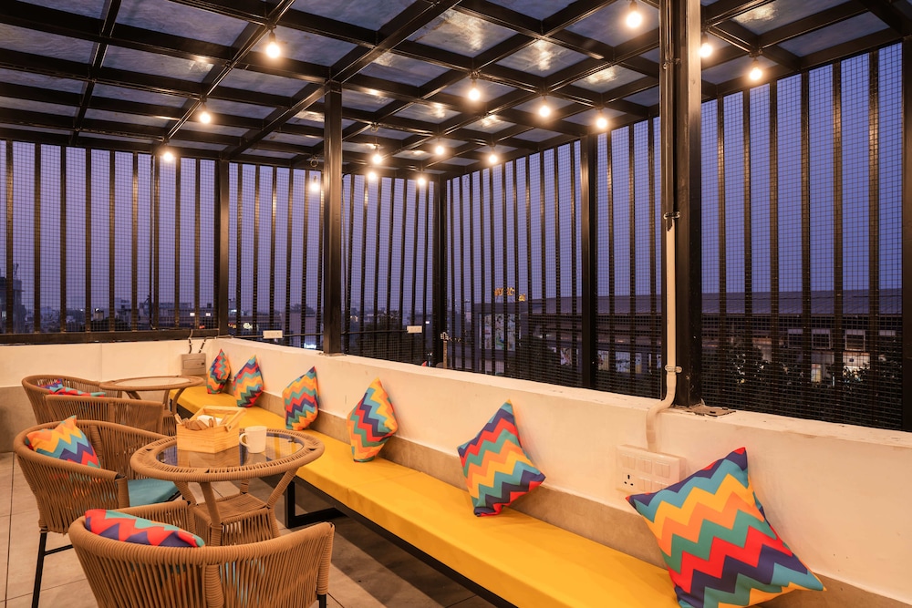 goSTOPS PLUS Gurugram, Baani Square