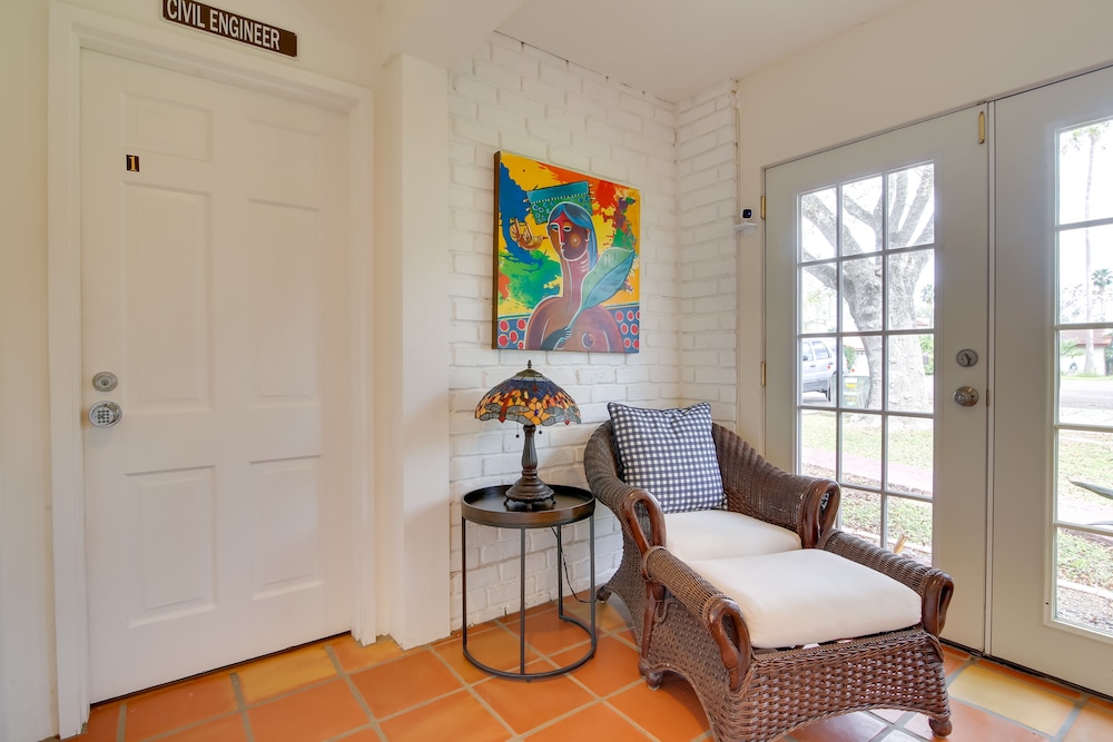 Tranquil Rancho Viego Studio, 29 Mi to Beach view 4