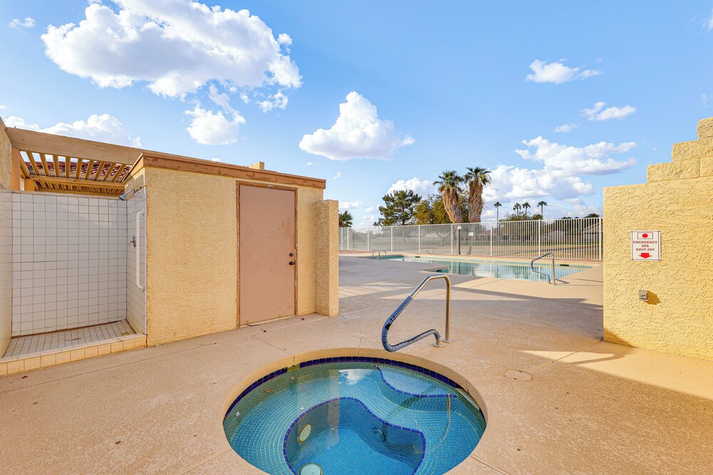 Near Lakes & Trails: Mesa Home w/ Golf Course View
