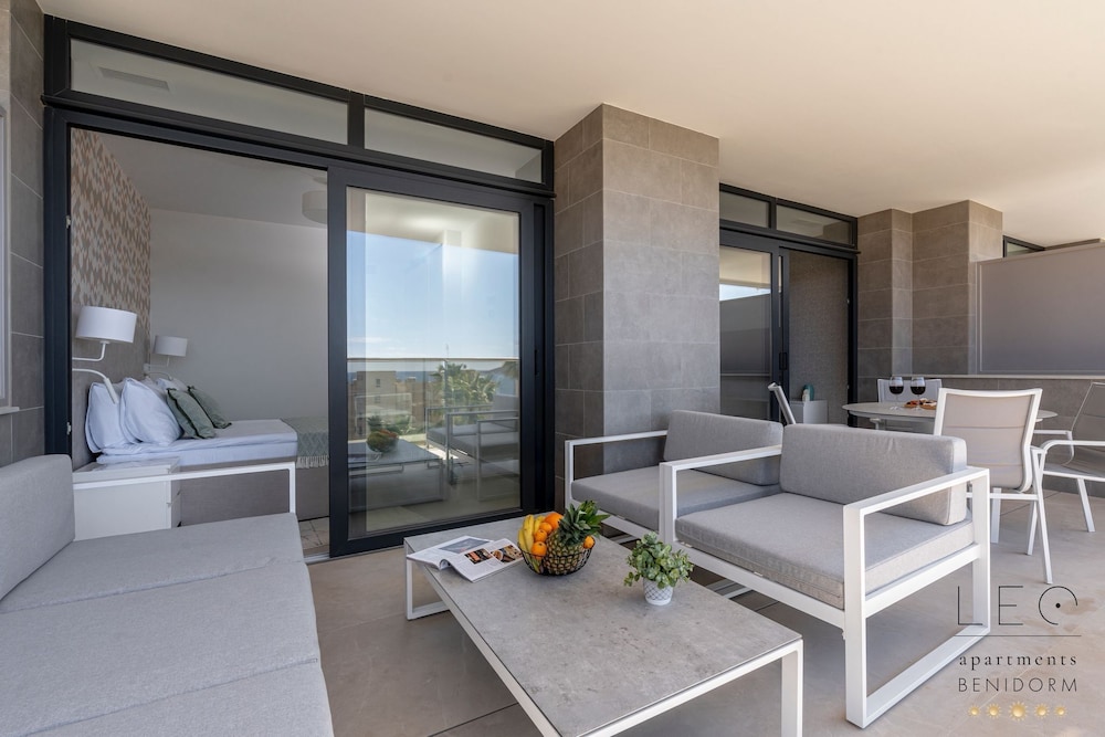 Sunset Cliffs Residence