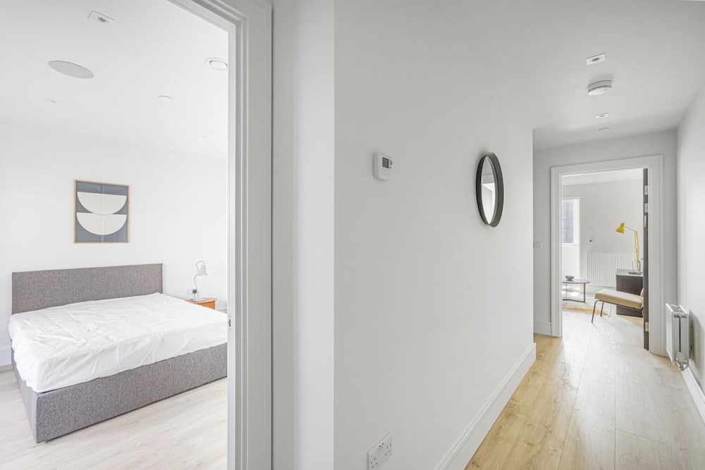 Superior 1 - bed Apartment in Wembley view 4