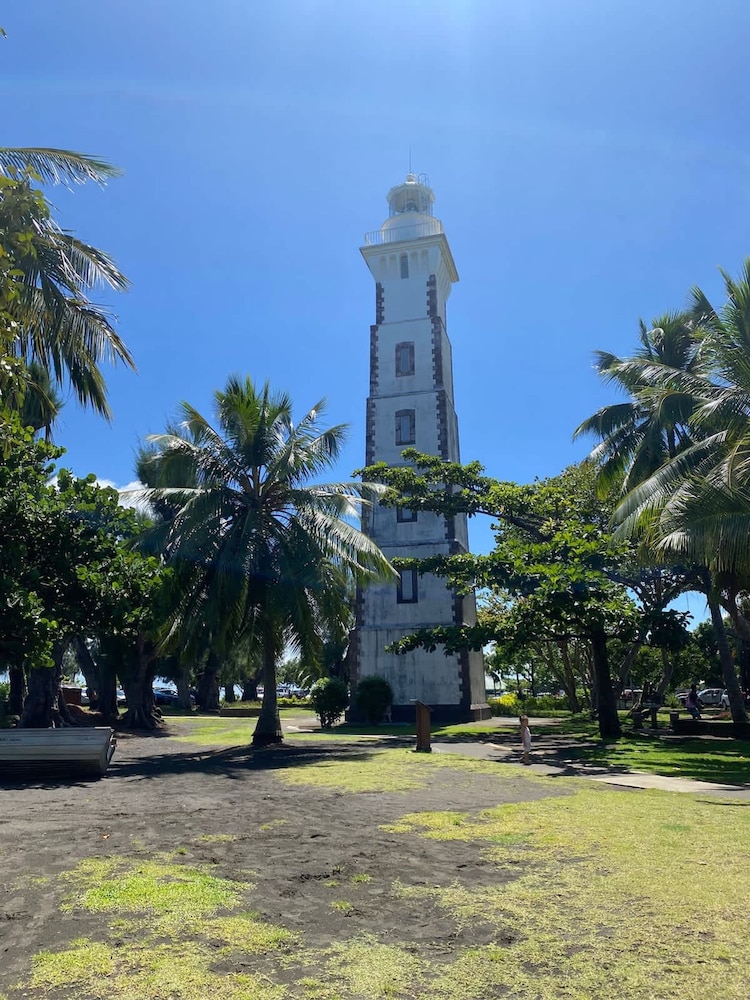 Fare Avea in Mahina With 3 Bedrooms and 2 Bathrooms