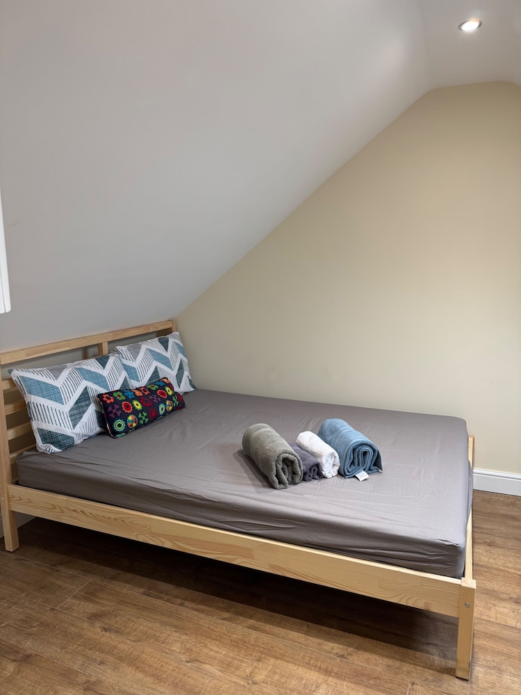 Close Central London 1 bed Apartment Sleeps 3
