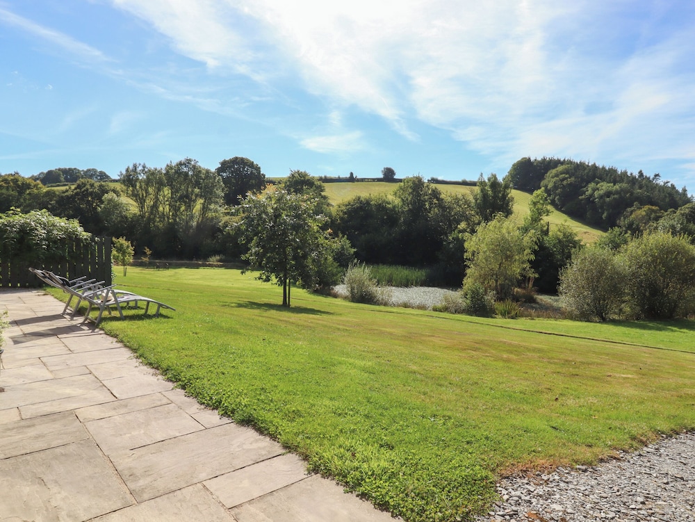 Binneford Barn