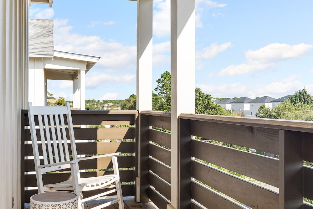 Miramar Dream House Fully Stocked Home w Pool Hot Tub Near Beach