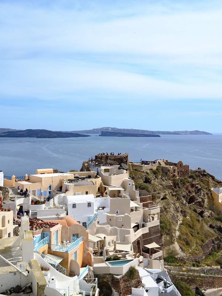Nano Oia Villas