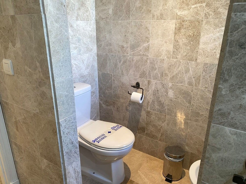 2 Bedroom With Pool View F-7