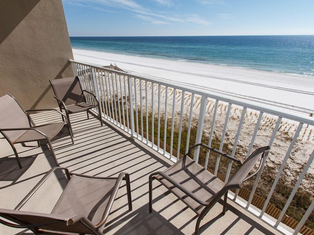 Emerald Twrs West 3003 by Brooks and Shorey Resorts