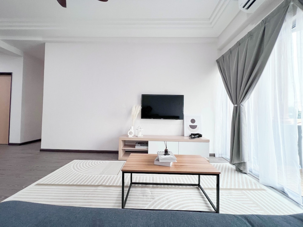 MH Maison by Manhattan Group