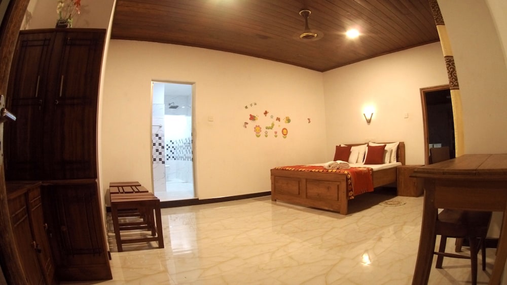 Bee Line Home Stay view 5
