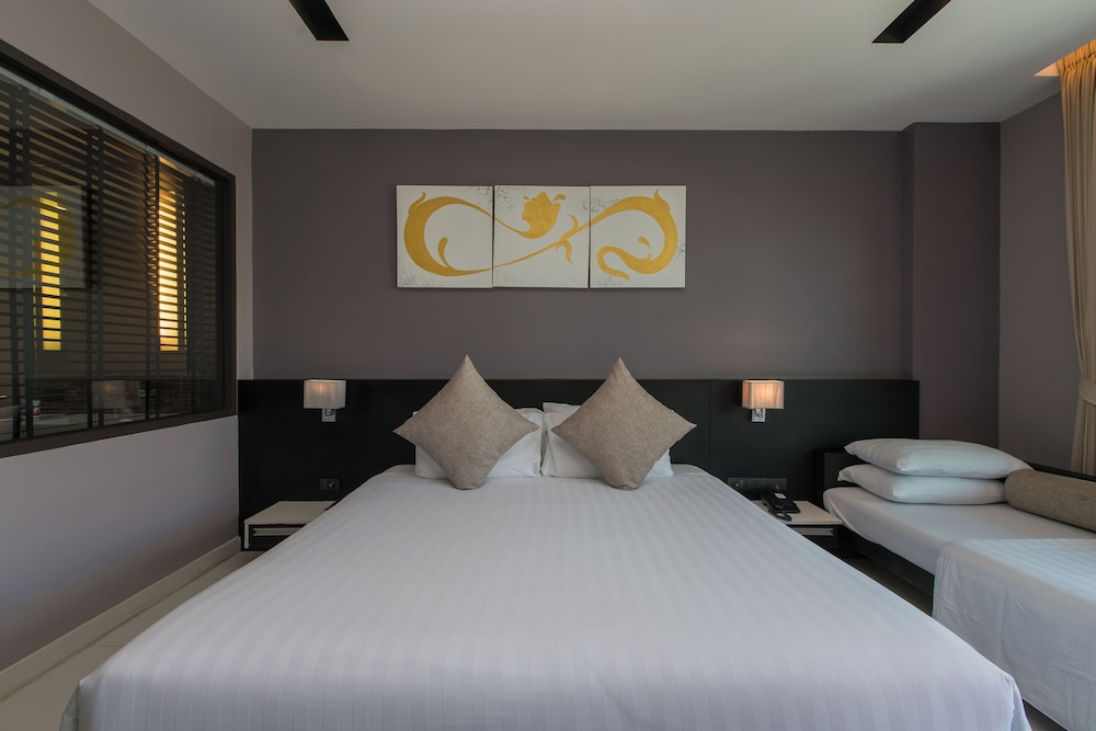 Studio Apartments With Shared Pool Near