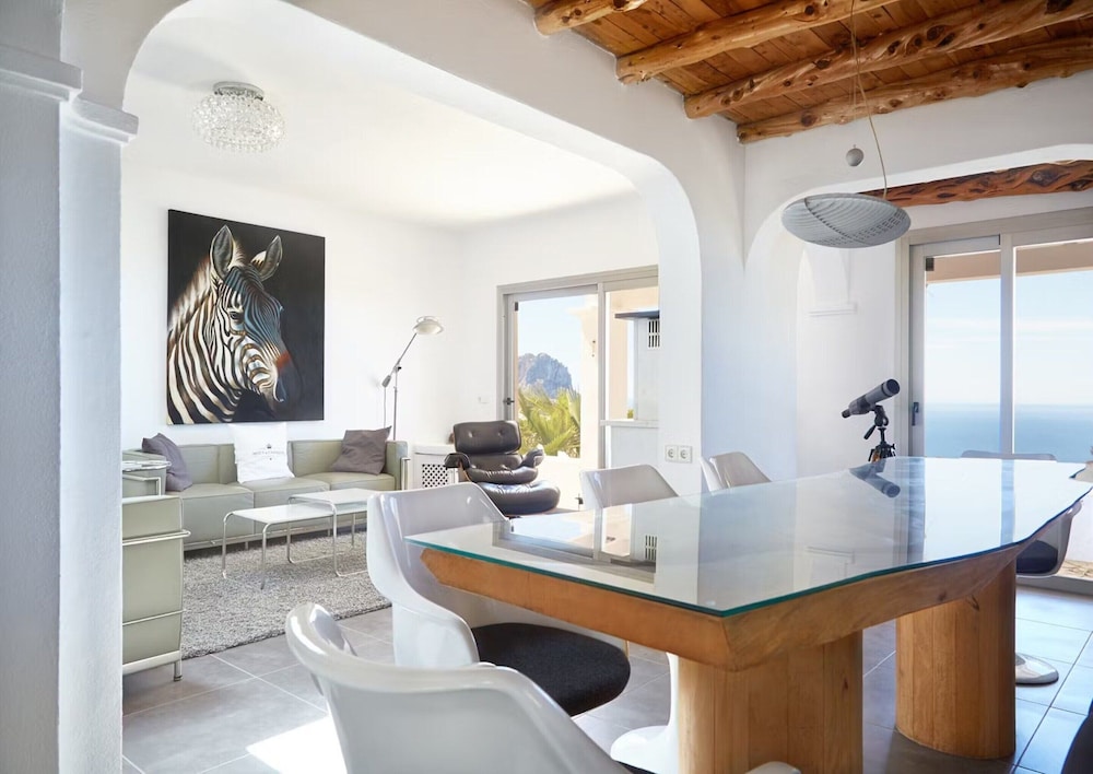 Beautiful Villa With sea Views