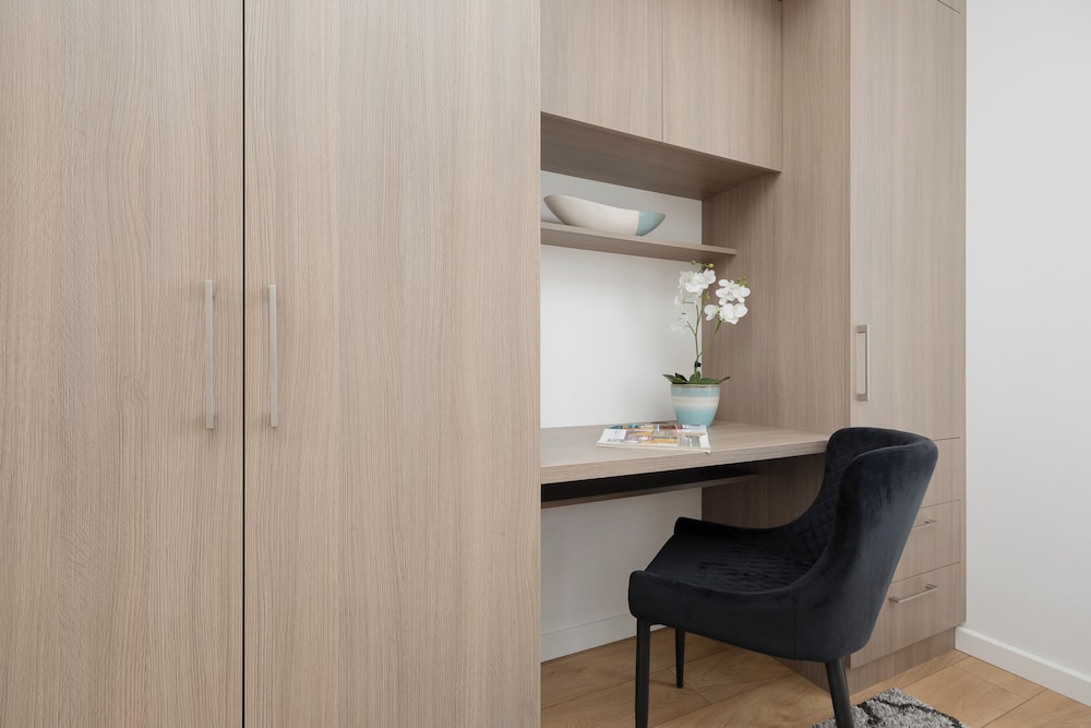 Apartment With Parking by Renters view 3