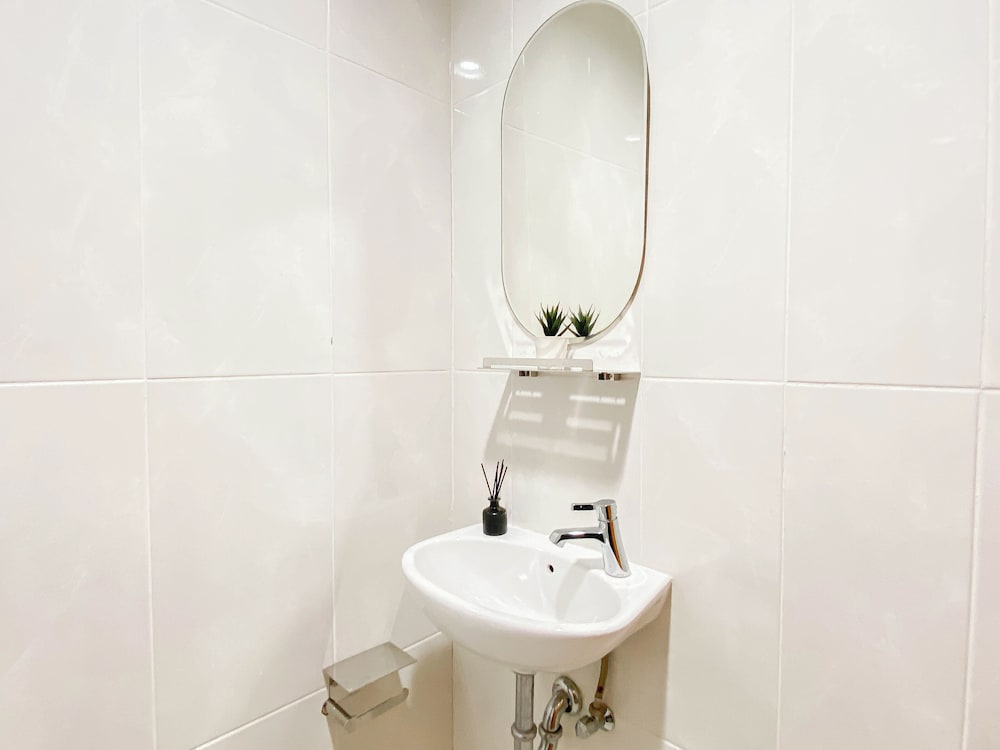 Cream Tone Studio At Evenciio Margonda Apartment