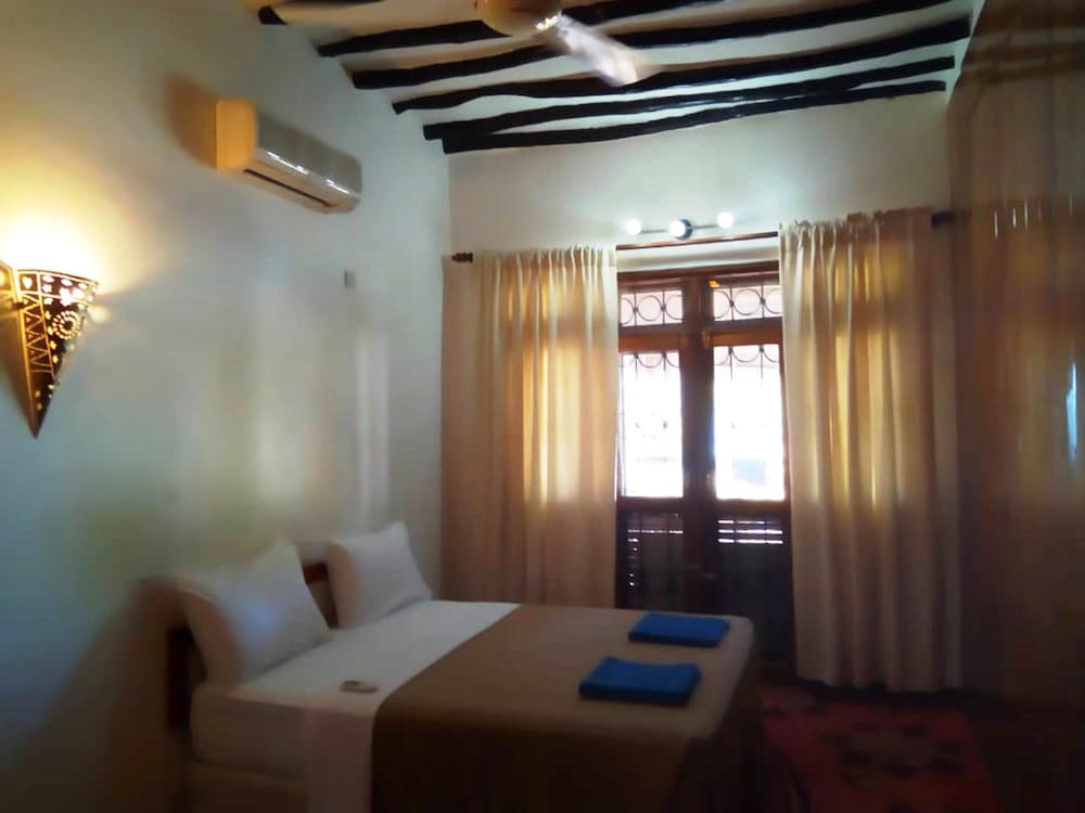 Zan Oceans Resort