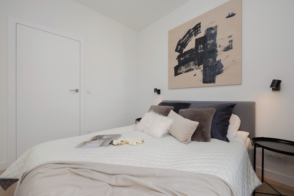 Exclusive Apartment by Renters Prestige