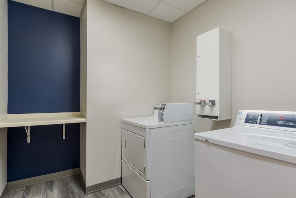 New York City Vacations - SureStay Plus Hotel by Best Western Highland Poughkeepsie - Property Image 15