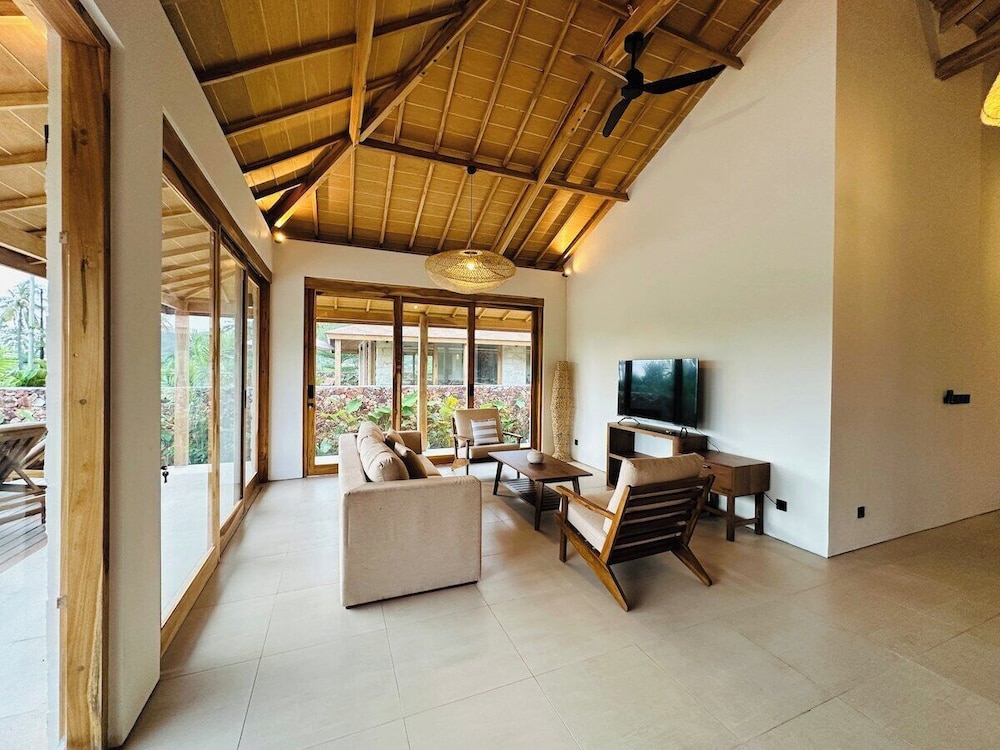 Villa Lily Bay