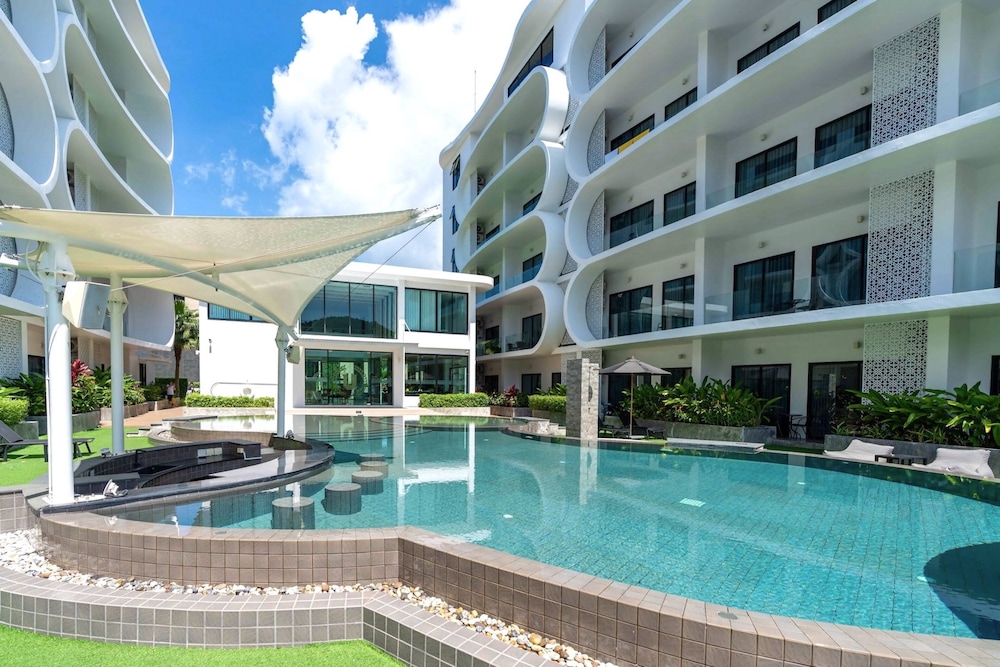 NaiHarn Duplex with Pool Access UTL A102