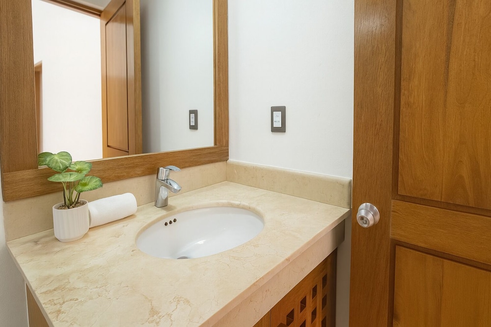 Family Villa Private Pool 3 Min Walk To The Beach