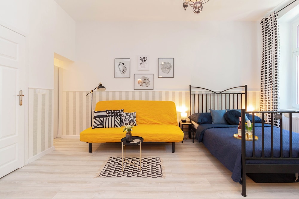 Sydonia Apartments - Image 2