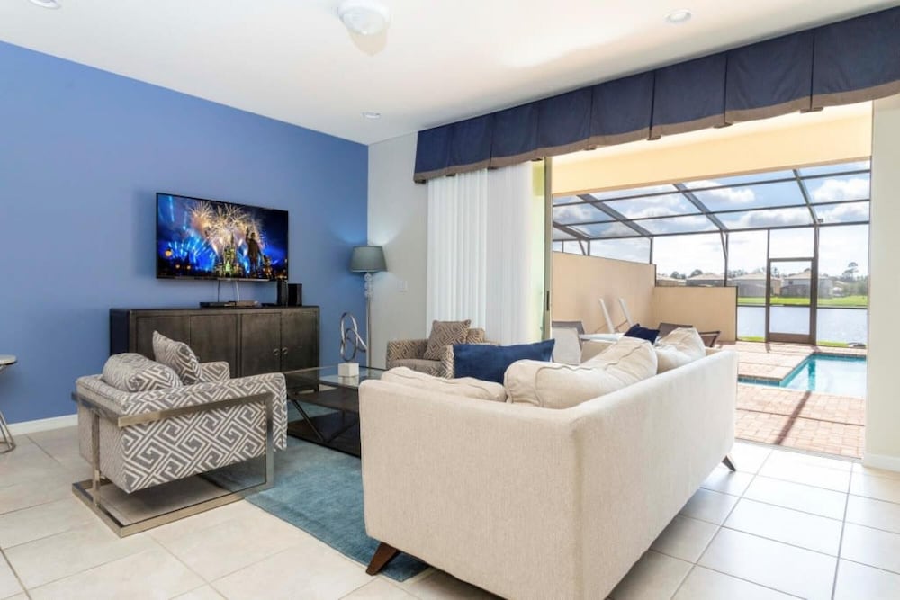 Amazing 5BR Private Pool Lakeview Near Disney