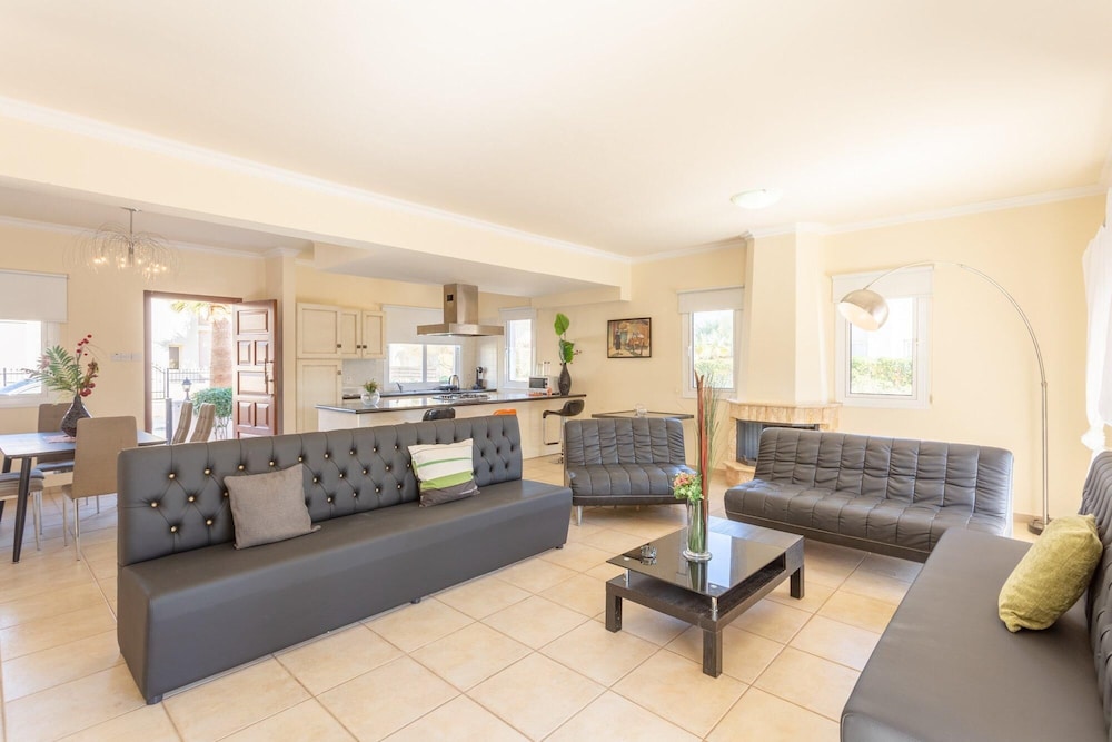 Villa Petra in Paralimni view 5