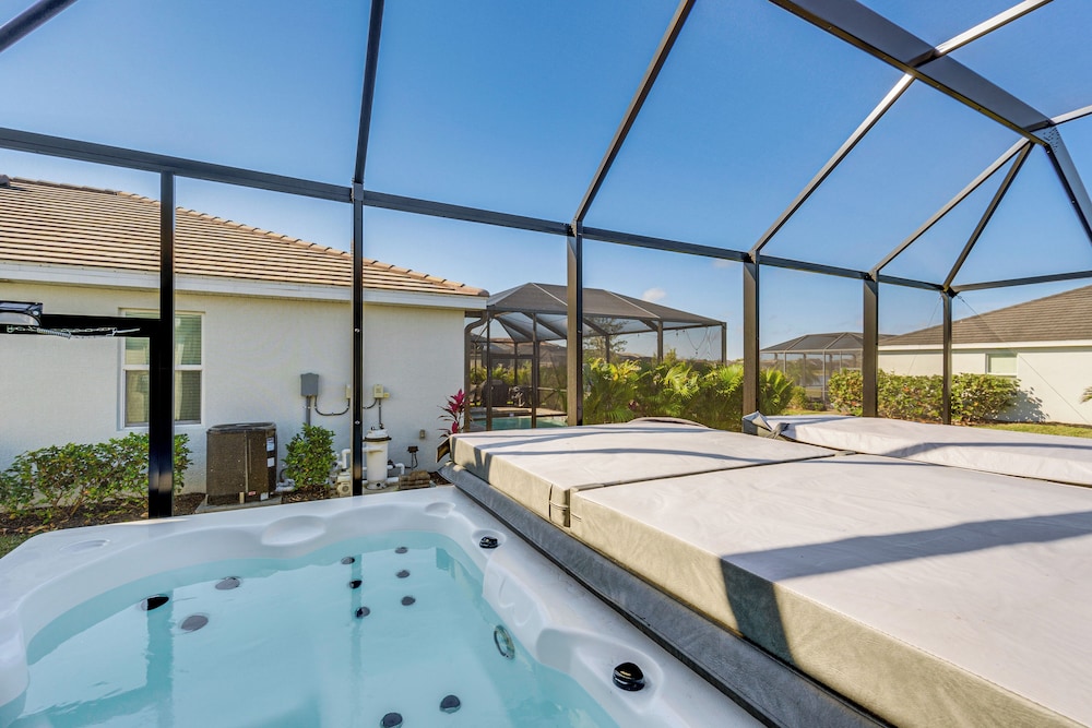 Coastal Home w/ Swim Spa & Lanai in Port Charlotte
