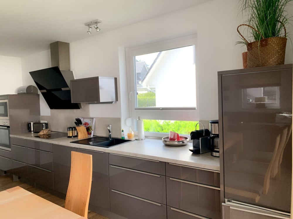Haus Seeblick Modern Retreat