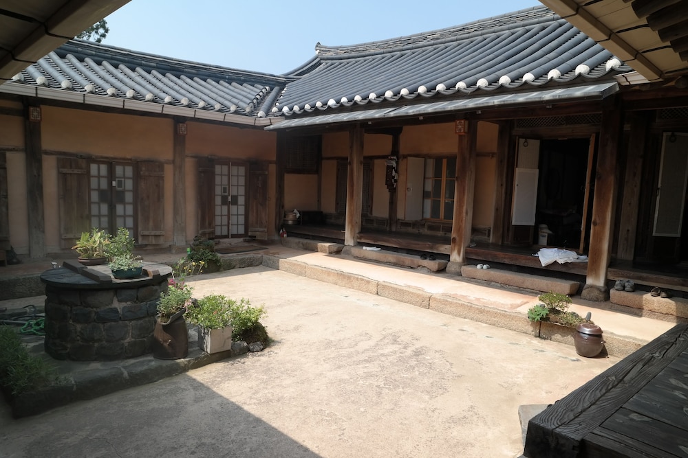 Gyeamgotaek