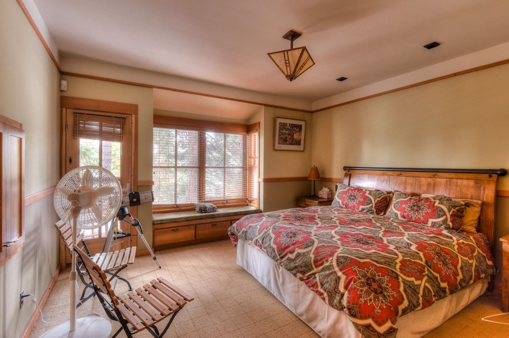 Luxury Northstar Palace w/ Hot Tub & Games view 4