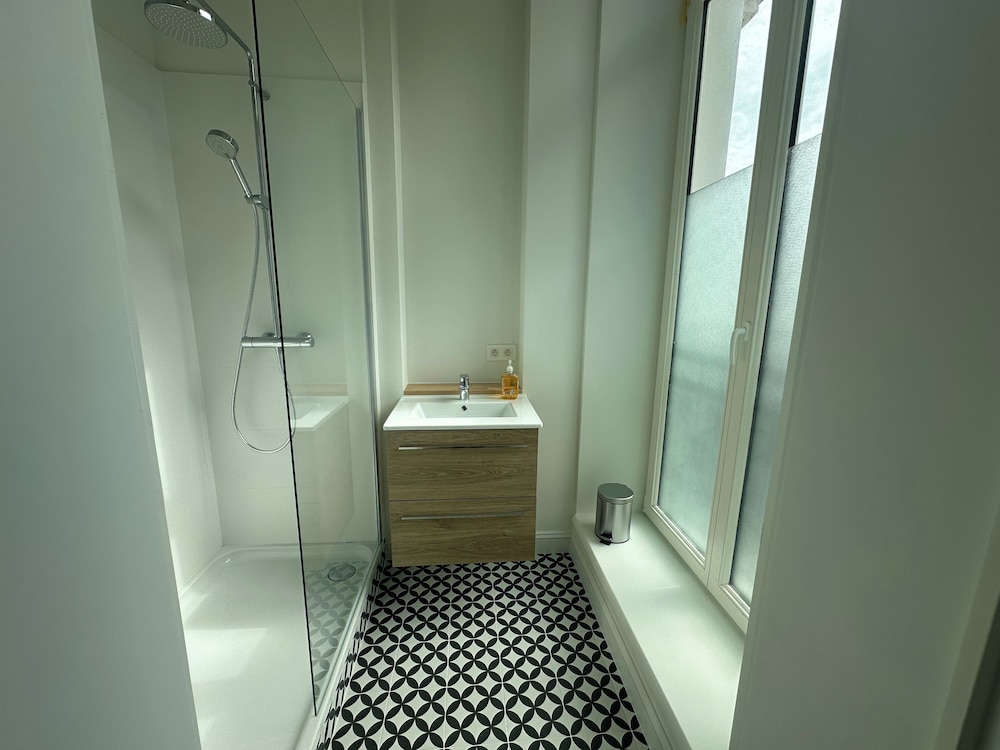 Self Check in Ixelles Apartment Retreat in the Heart of Brussels