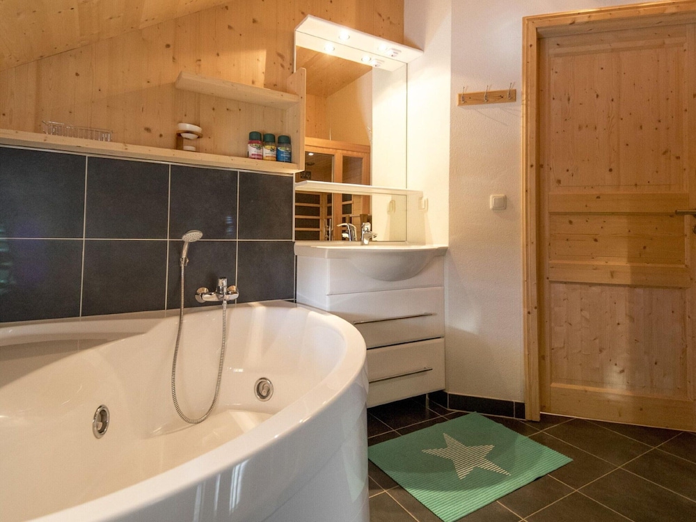 Chalet With Infrared Sauna