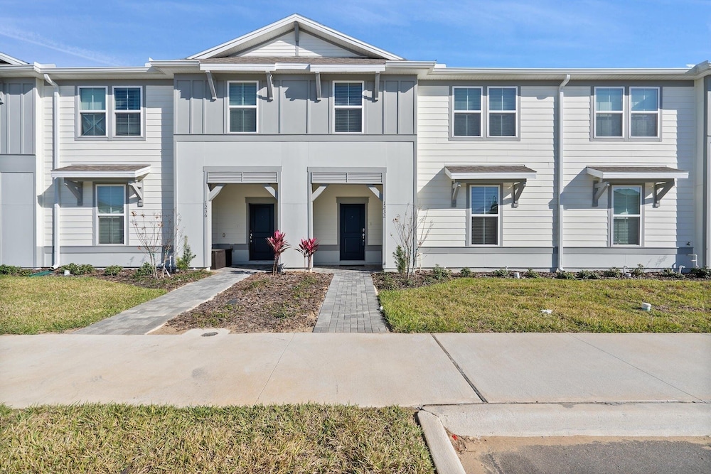 Windsor Cay Resort 5 Bedroom Townhome with Pool 5 Townhouse