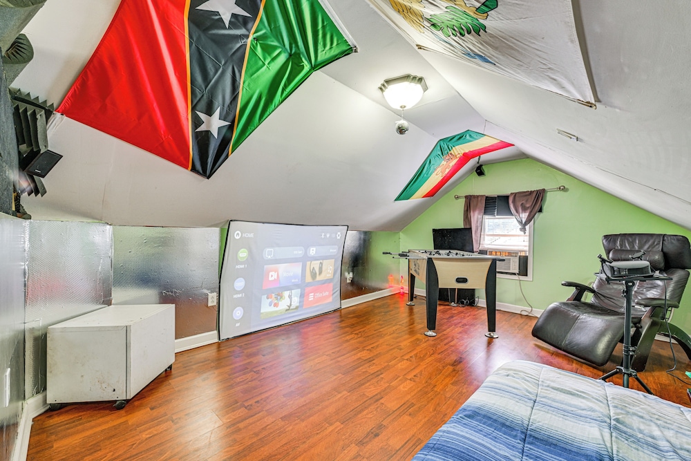 Close to Airport: Home in the Heart of Charlotte!