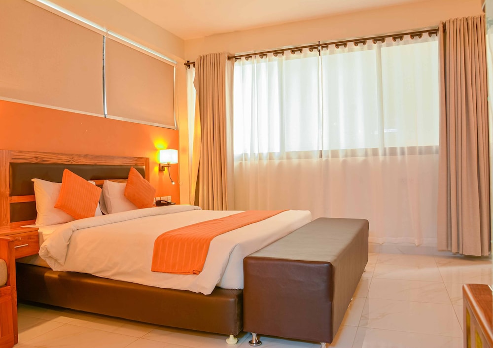 Best Western Jangwani Sea Breeze Hotel
