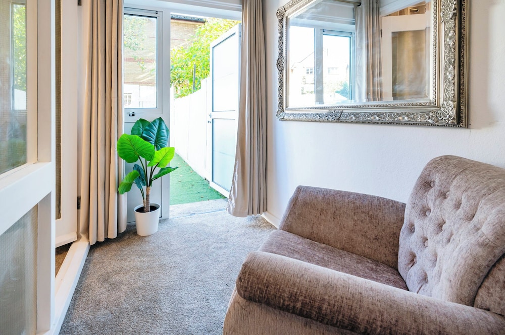 Beautiful 3bed house 7 min to Hyde Park