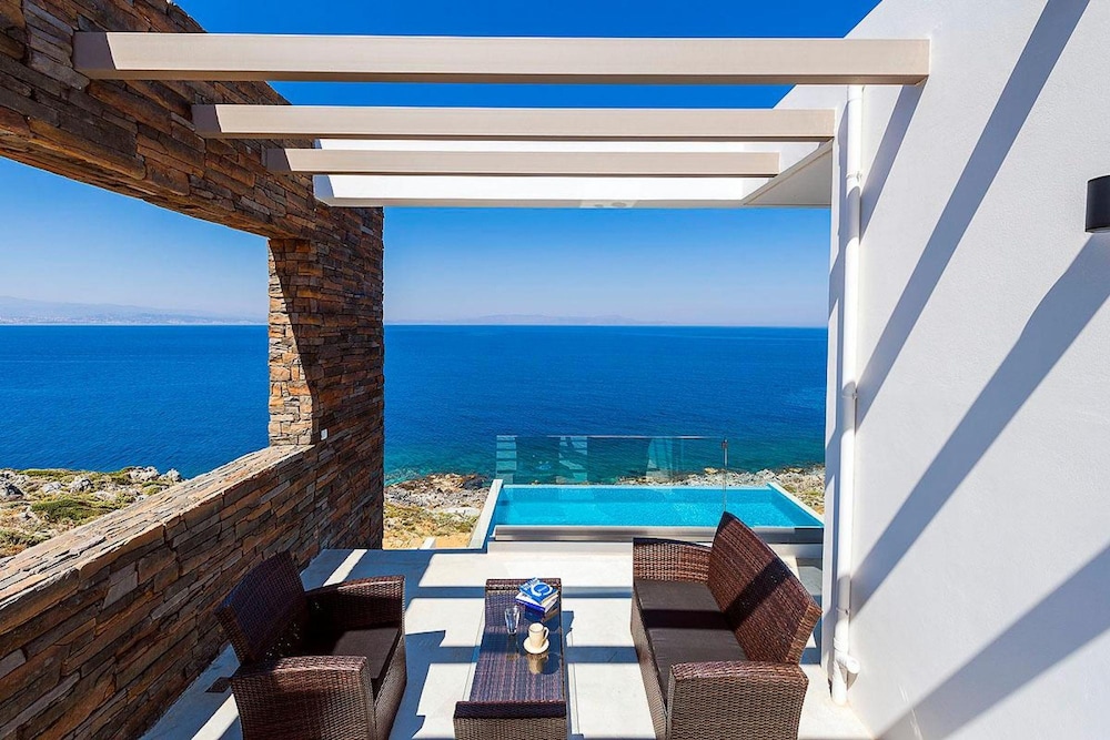 Tersanas Villas