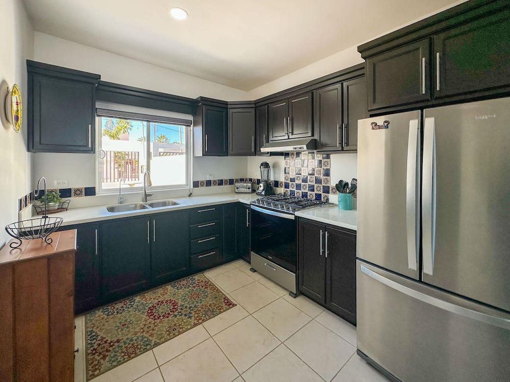 Modern 3BR Family Escape