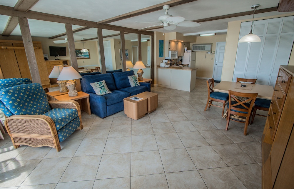 Sea Club IV