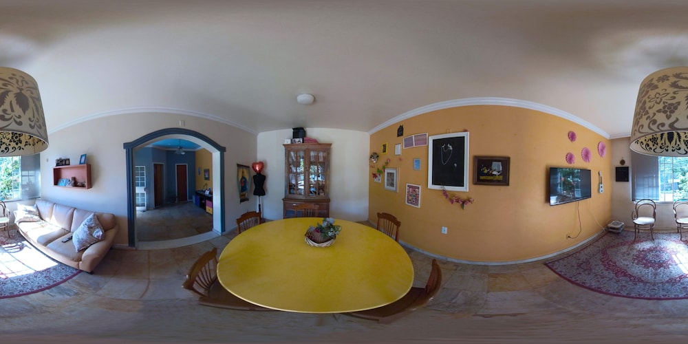 Castel Inn Hostel